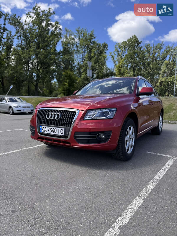 Позашляховик / Кросовер Audi Q5 2011 в Києві