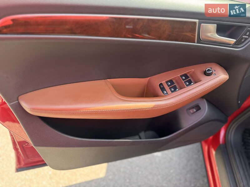 Позашляховик / Кросовер Audi Q5 2011 в Києві