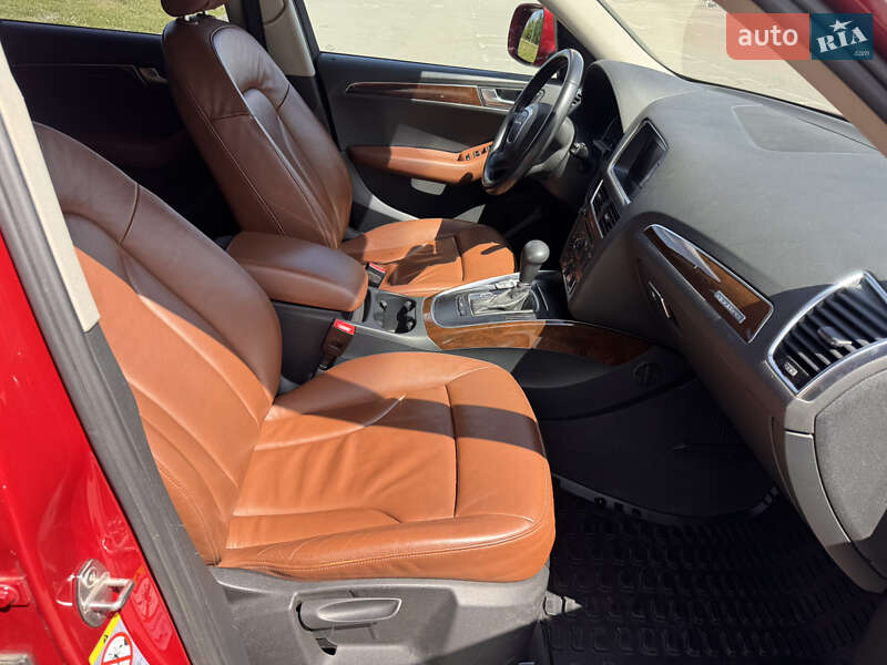 Позашляховик / Кросовер Audi Q5 2011 в Києві