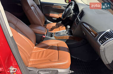 Внедорожник / Кроссовер Audi Q5 2011 в 