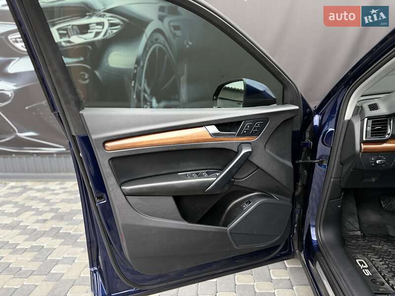 Внедорожник / Кроссовер Audi Q5 2022 в Львове