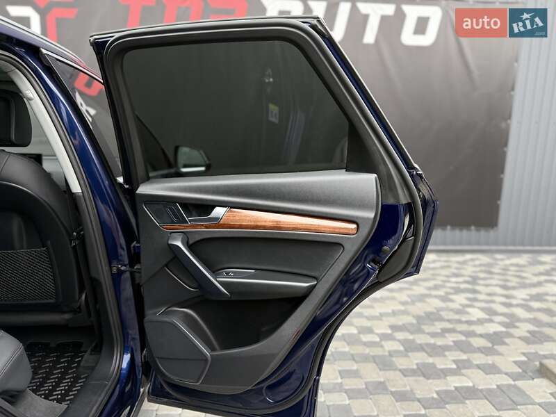 Внедорожник / Кроссовер Audi Q5 2022 в Львове