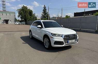 Внедорожник / Кроссовер Audi Q5 2017 в 