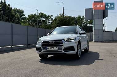 Внедорожник / Кроссовер Audi Q5 2017 в 