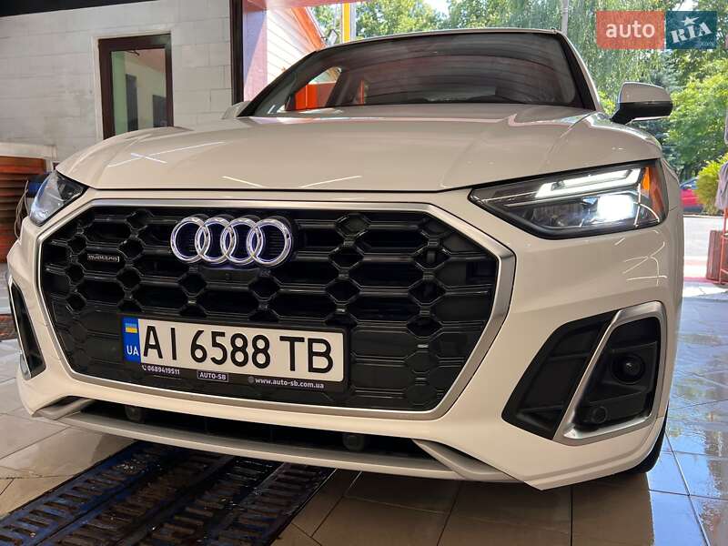 Позашляховик / Кросовер Audi Q5 2022 в Києві