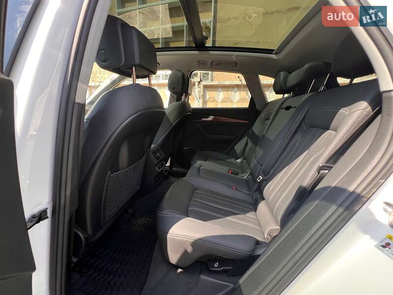 Позашляховик / Кросовер Audi Q5 2022 в Києві
