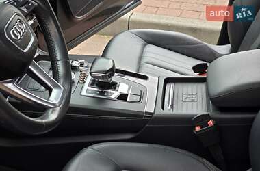 Внедорожник / Кроссовер Audi Q5 2019 в 