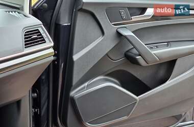 Внедорожник / Кроссовер Audi Q5 2019 в 