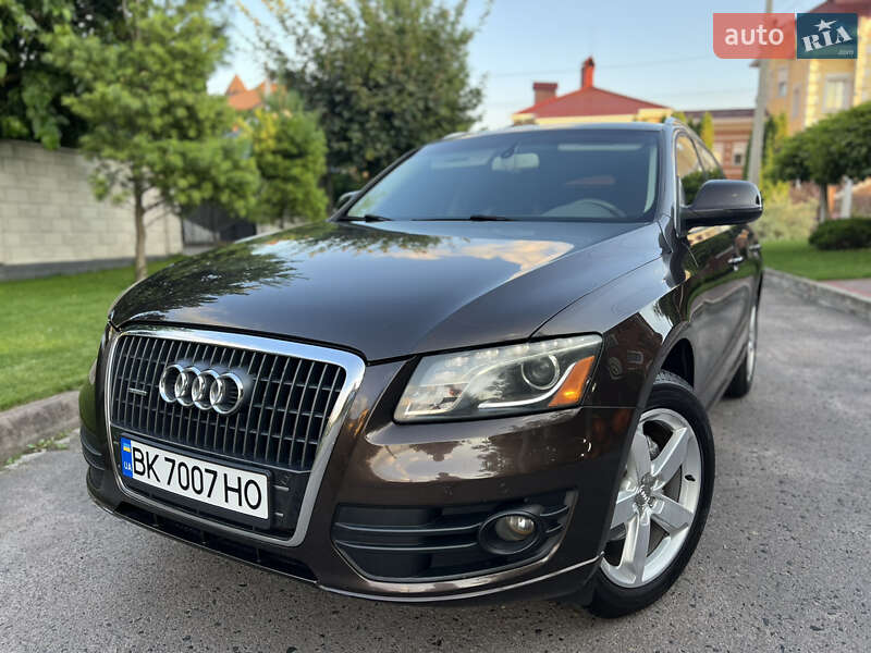 Внедорожник / Кроссовер Audi Q5 2010 в Ровно