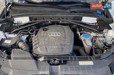 Позашляховик / Кросовер Audi Q5 2012 в 