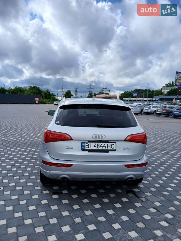 Позашляховик / Кросовер Audi Q5 2011 в Полтаві