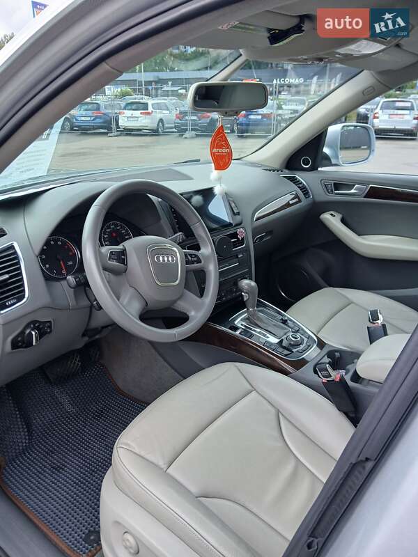 Позашляховик / Кросовер Audi Q5 2011 в Полтаві