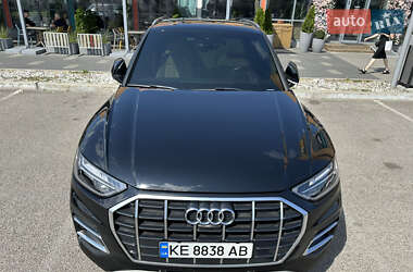 Внедорожник / Кроссовер Audi Q5 2022 в 