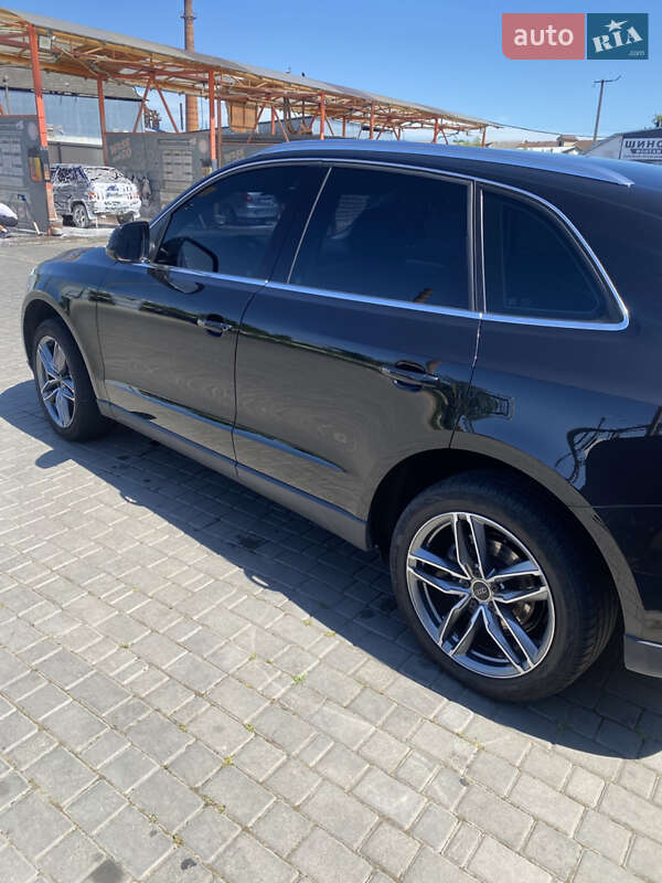 Внедорожник / Кроссовер Audi Q5 2013 в Мукачево