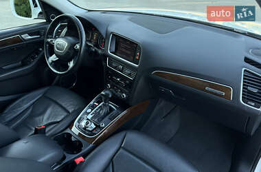 Внедорожник / Кроссовер Audi Q5 2015 в 