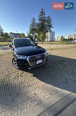 Внедорожник / Кроссовер Audi Q5 2017 в Мукачево