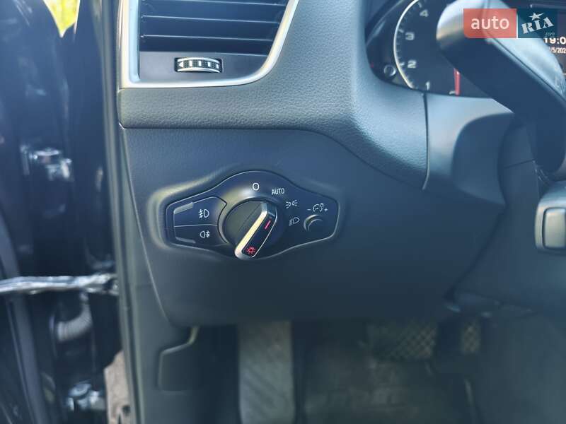Внедорожник / Кроссовер Audi Q5 2016 в Обухове