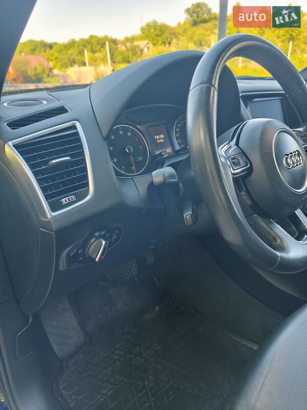 Внедорожник / Кроссовер Audi Q5 2016 в Обухове