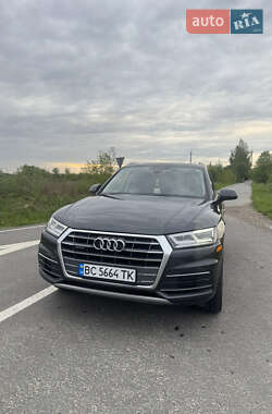 Внедорожник / Кроссовер Audi Q5 2017 в 