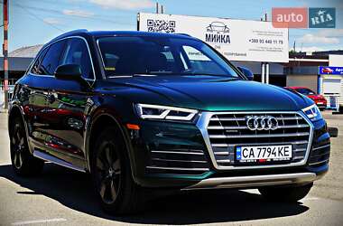 Внедорожник / Кроссовер Audi Q5 2017 в 