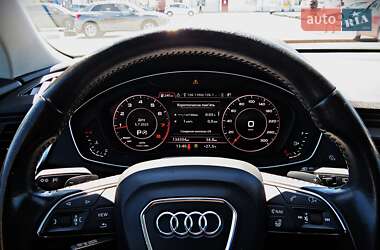 Внедорожник / Кроссовер Audi Q5 2017 в 