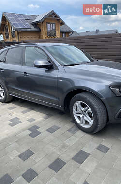 Внедорожник / Кроссовер Audi Q5 2015 в 