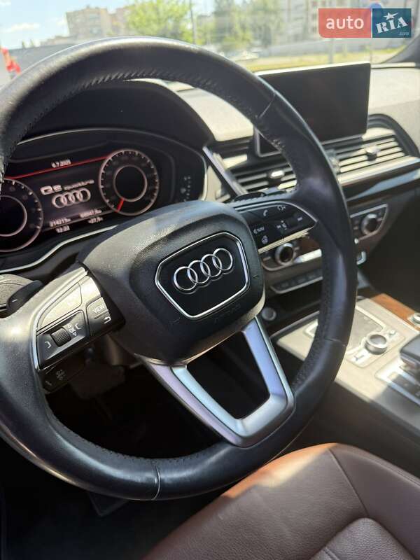 Позашляховик / Кросовер Audi Q5 2018 в Києві