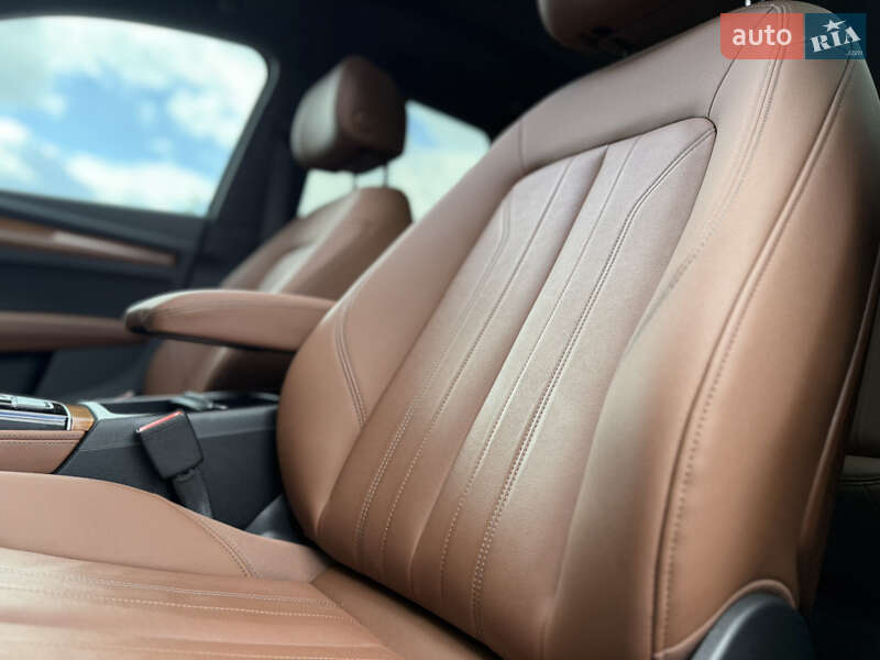 Внедорожник / Кроссовер Audi Q5 2022 в Дрогобыче