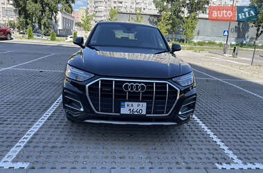 Внедорожник / Кроссовер Audi Q5 2022 в 