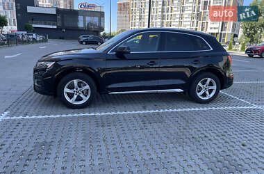 Внедорожник / Кроссовер Audi Q5 2022 в 