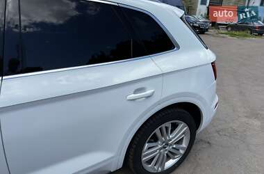 Внедорожник / Кроссовер Audi Q5 2017 в 