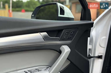 Позашляховик / Кросовер Audi Q5 2024 в 