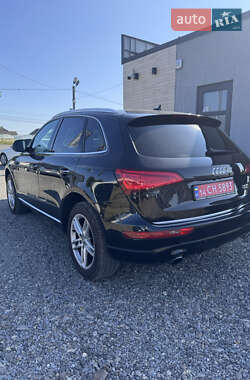 Внедорожник / Кроссовер Audi Q5 2016 в 