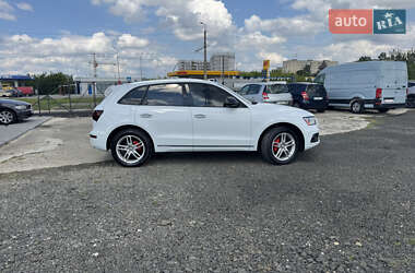 Внедорожник / Кроссовер Audi Q5 2017 в 