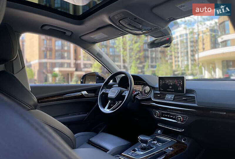 Позашляховик / Кросовер Audi Q5 2018 в Києві