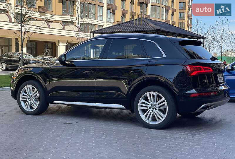 Позашляховик / Кросовер Audi Q5 2018 в Києві