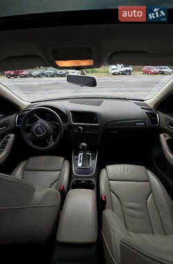 Внедорожник / Кроссовер Audi Q5 2011 в 