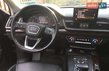 Внедорожник / Кроссовер Audi Q5 2017 в 