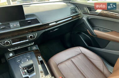 Внедорожник / Кроссовер Audi Q5 2019 в 