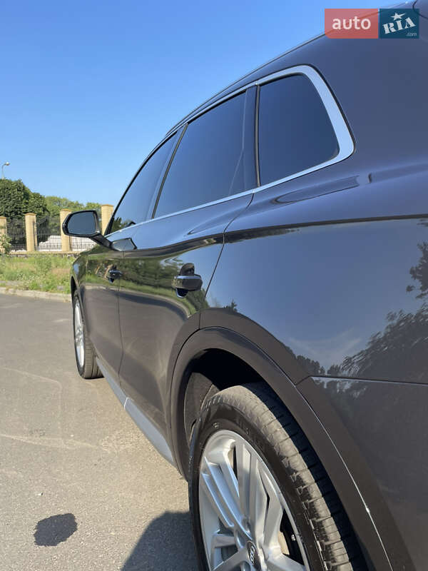 Внедорожник / Кроссовер Audi Q5 2018 в Черкассах