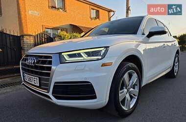 Внедорожник / Кроссовер Audi Q5 2018 в 