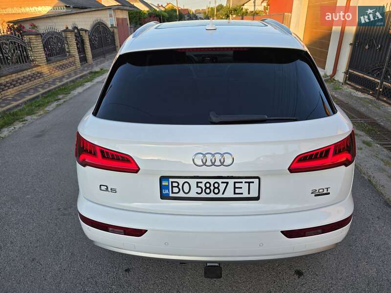 Позашляховик / Кросовер Audi Q5 2018 в Тернополі
