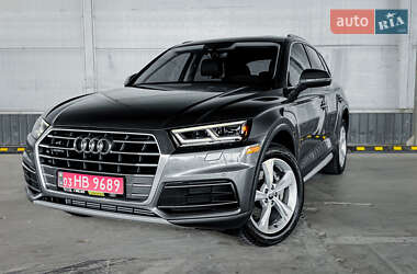 Внедорожник / Кроссовер Audi Q5 2018 в 