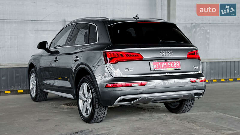 Позашляховик / Кросовер Audi Q5 2018 в Рівному