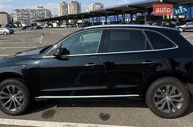 Внедорожник / Кроссовер Audi Q5 2016 в 