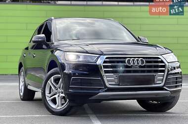 Позашляховик / Кросовер Audi Q5 2017 в 