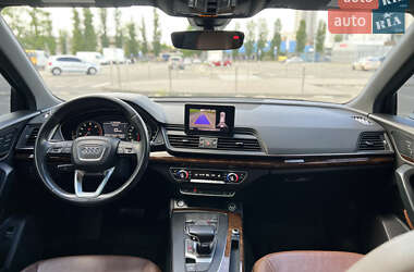 Позашляховик / Кросовер Audi Q5 2017 в 