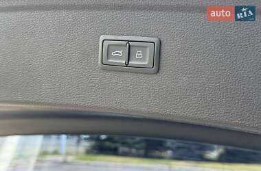 Внедорожник / Кроссовер Audi Q5 2020 в 