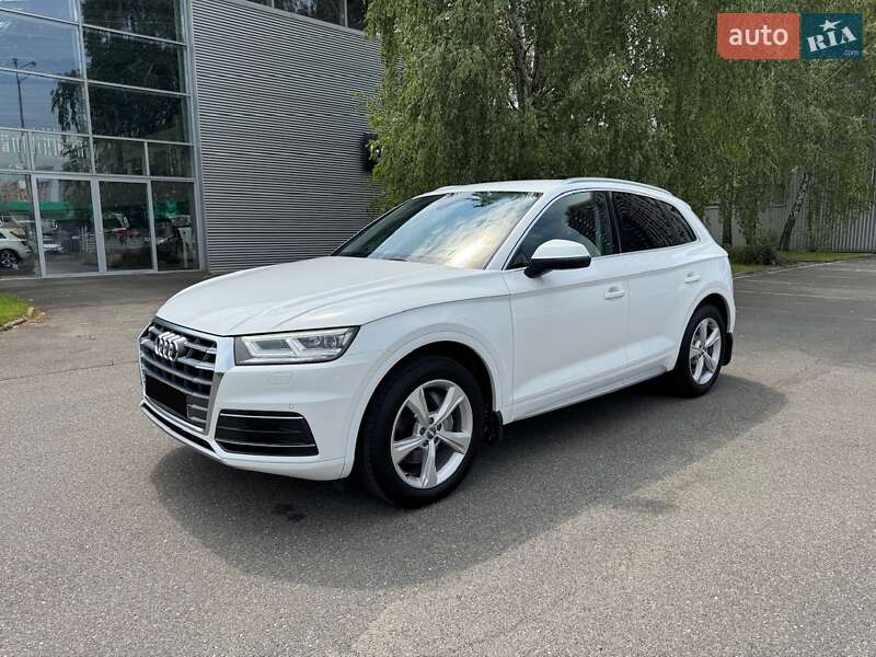 Позашляховик / Кросовер Audi Q5 2020 в Києві