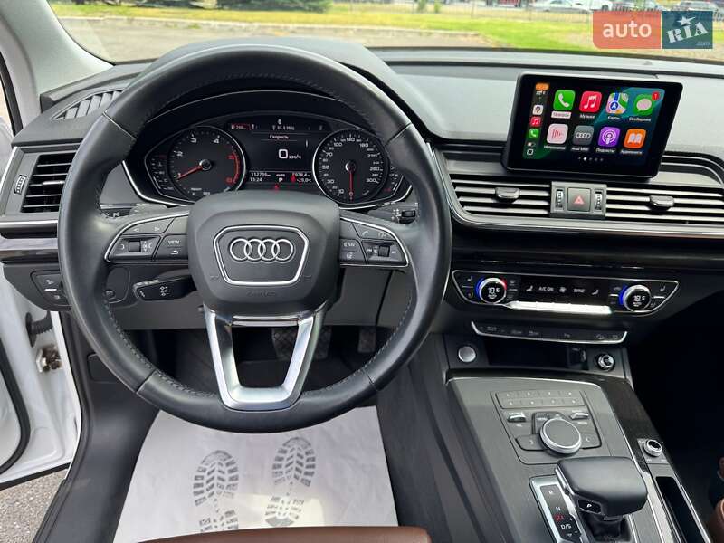 Позашляховик / Кросовер Audi Q5 2020 в Києві
